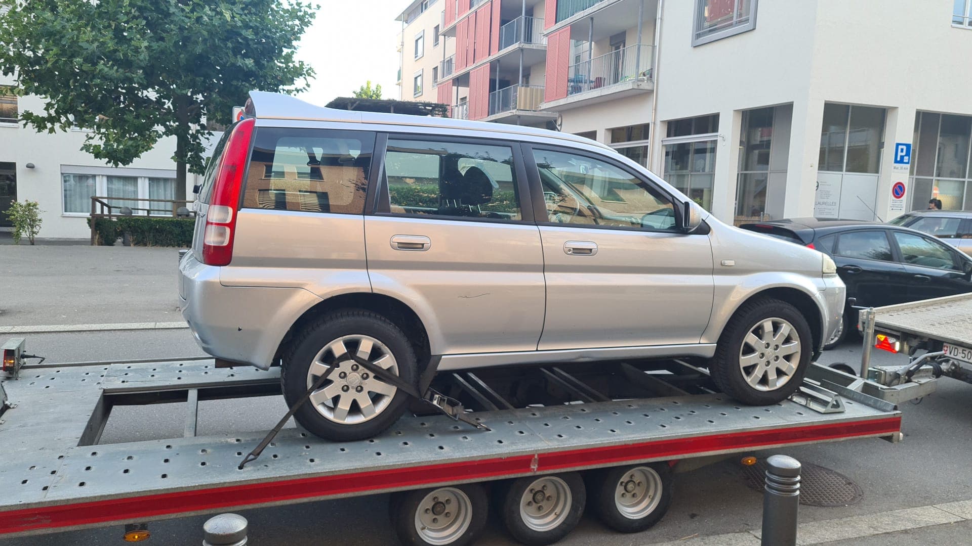 Dépanneuse Daly Transport en intervention en Suisse romande