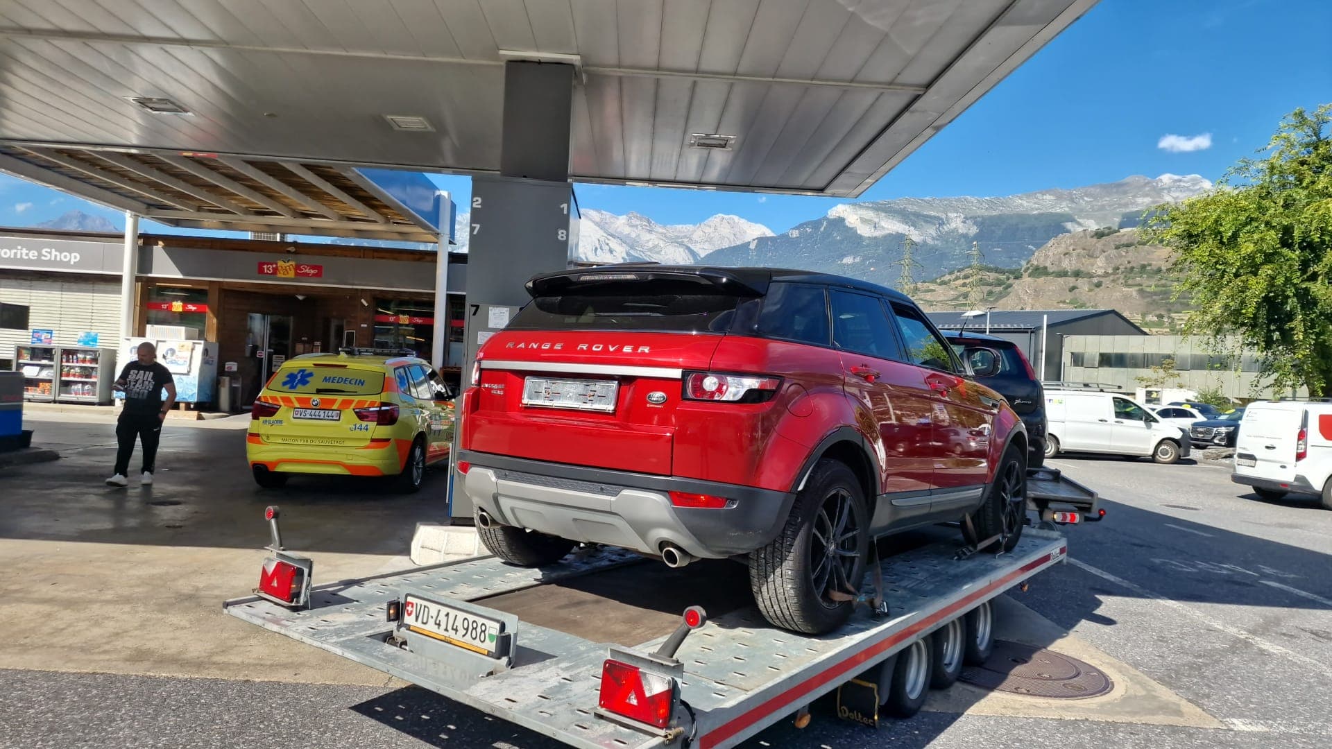 Dépanneuse Daly Transport en intervention en Suisse romande