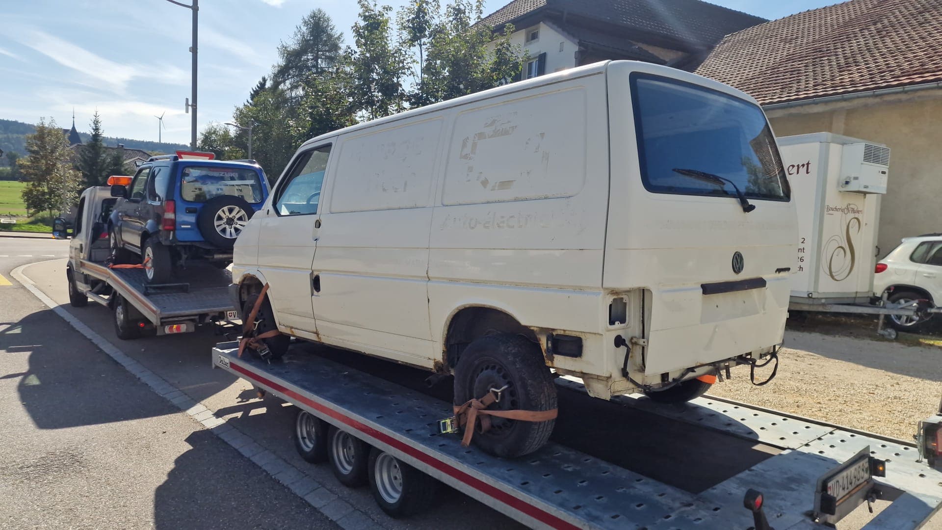Dépanneuse Daly Transport en intervention en Suisse romande
