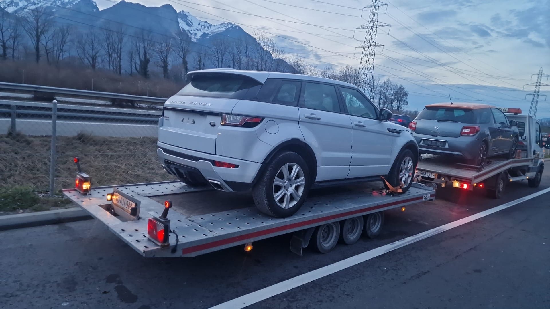 Dépanneuse Daly Transport en intervention en Suisse romande