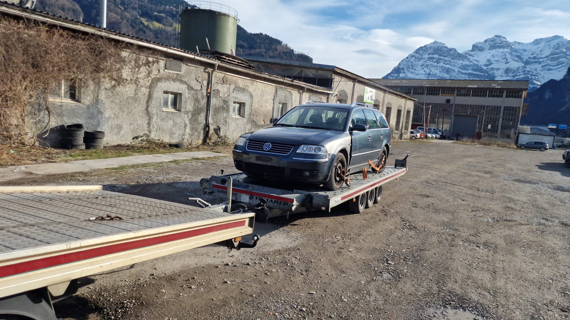 Dépanneuse Daly Transport en intervention en Suisse romande